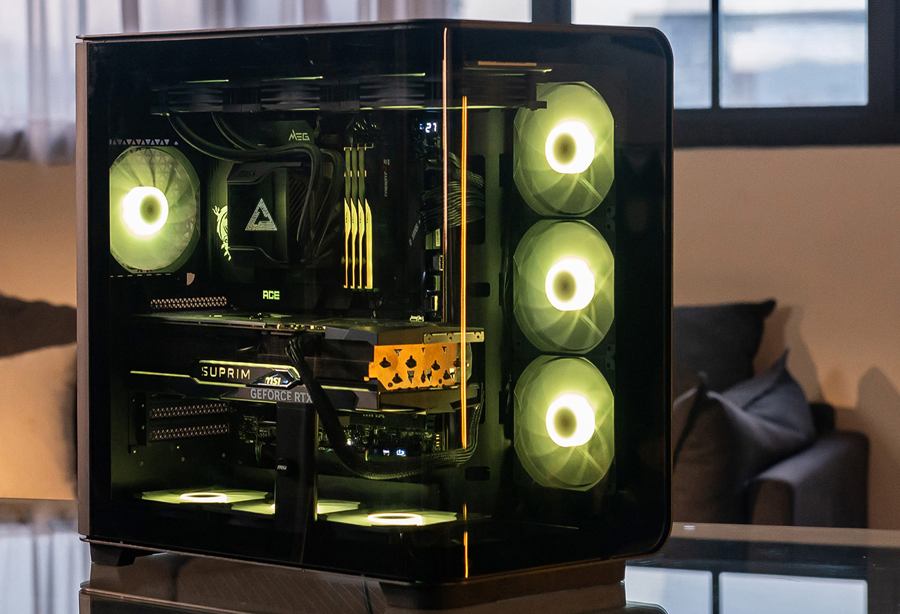 MSI MEG Maestro 700L PZ Project Zero Mid Tower Gaming Case